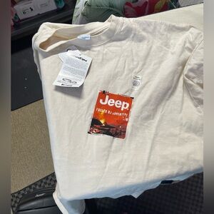 Off-white Jeep men’s T-shirt, Jeep on the front and back new with tags 3XL